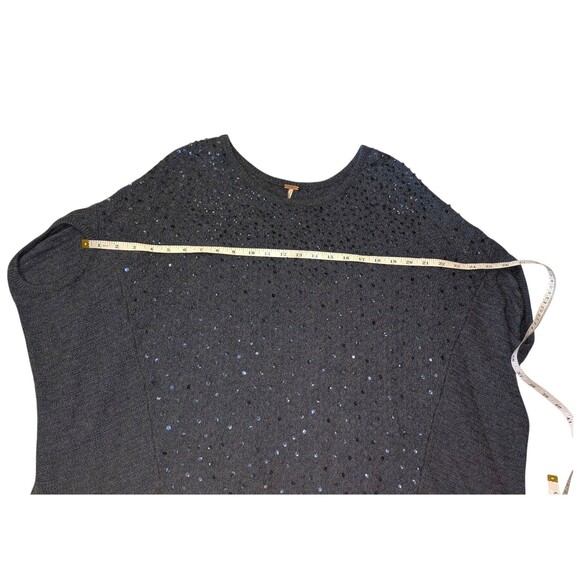 Free People Navy Sequins Boxy Batwing Sweater Poncho S Shimmer Boho Fall Winter - Picture 8 of 8